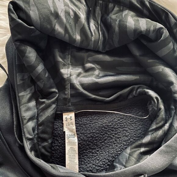 2x25. Under Armour Fleece Big Logo Hoodie - - Picture 3 of 5